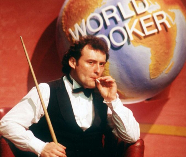 间举起黄牌 间举起黄牌